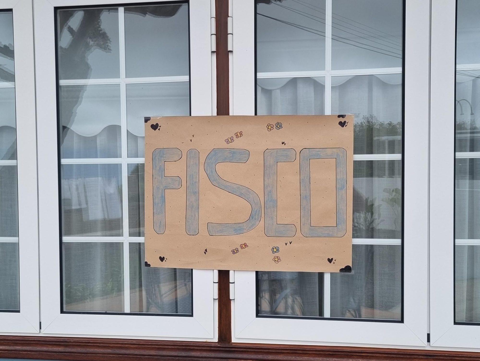 Cartel con la palabra 'fisco'. IRENE RODRÍGUEZ