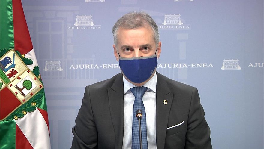 Urkullu defiende el mantenimiento de la mascarilla en interiores: "Cuidado, todavía es pronto para el relajamiento"