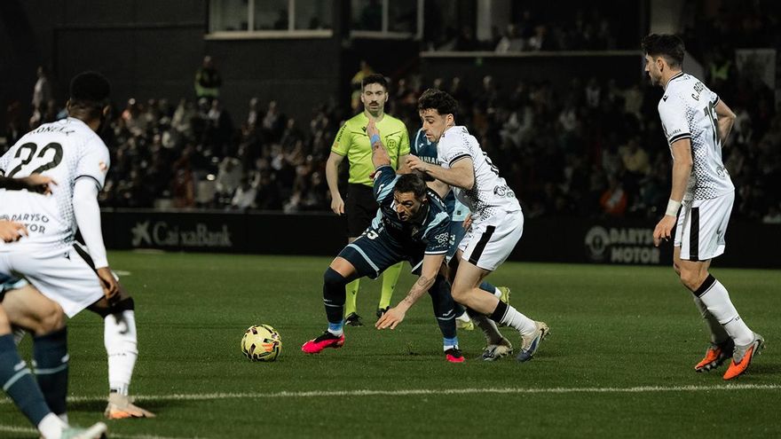 El árbitro recoge en el acta un "tumulto" al término del AD Ceuta - Córdoba CF