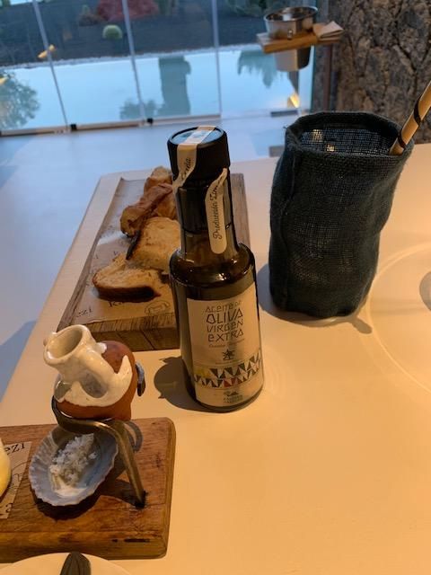 Pan artesanal con su sal y aceite