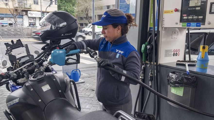 Horacio Marín prometió que no habrá "cimbronazos" en los precios de los combustibles de YPF