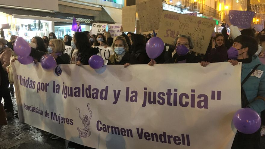 Una treintena larga de asociaciones y entidades se sumó a la manifestación.