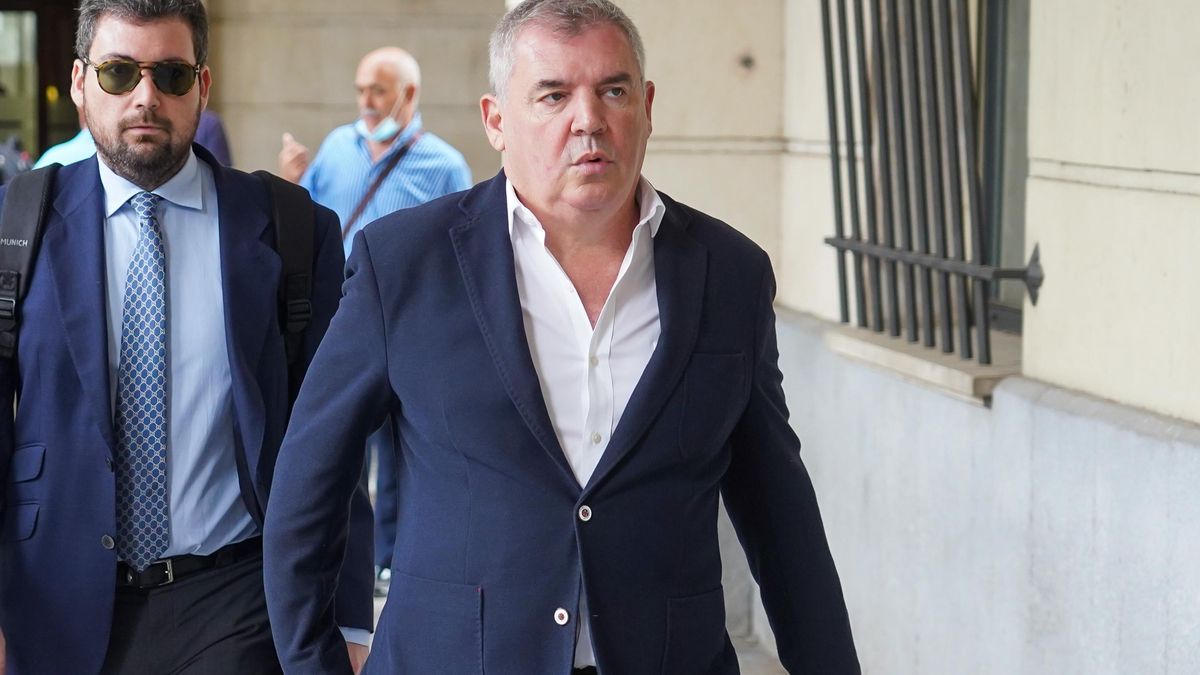 Archivo - El actual presidente del Cádiz CF, Manuel Vizcaíno, entrado en la Audiencia Provincial