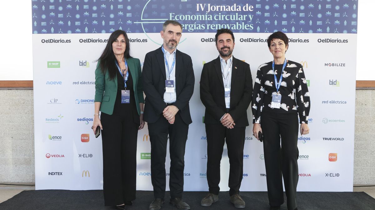 Mar Eiroa, CFO de elDiario.es; Ignacio Escolar, director de elDiario.es; Alejandro Dorado, Comisionado para la Economía Circular del Ministerio para la Transición Ecológica y el Reto Demográfico; Rosalía Lloret, CEO de elDiario.es
