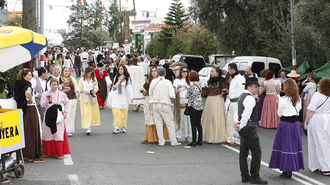 Las calles de Santa Lucía de Tirajana se llenan con motivo de la romería de Los Labradores. (Foto: Alejandro Ramos).