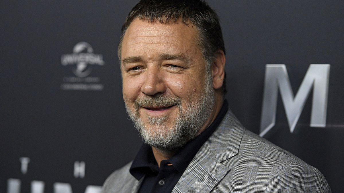Russell Crowe choca con la peste porcina en Catalunya: paralizado el rodaje de su película por incumplir las normativas