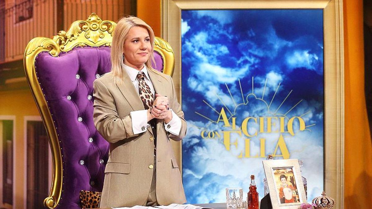 Henar Álvarez presenta 'Al cielo con ella'