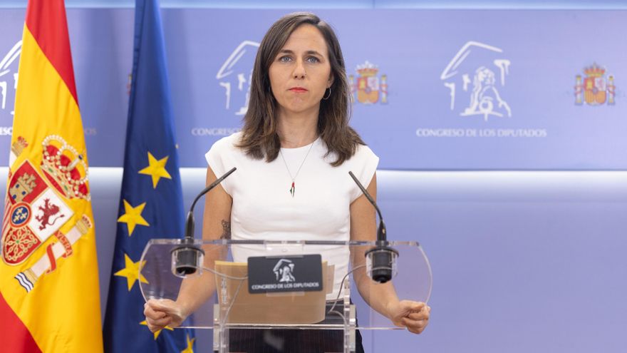 La portavoz de Podemos en el Congreso, Ione Belarra, durante una rueda de prensa anterior a la Junta de Portavoces, enel Congreso de los Diputados, a 16 de septiembre de 2025, en Madrid (España).