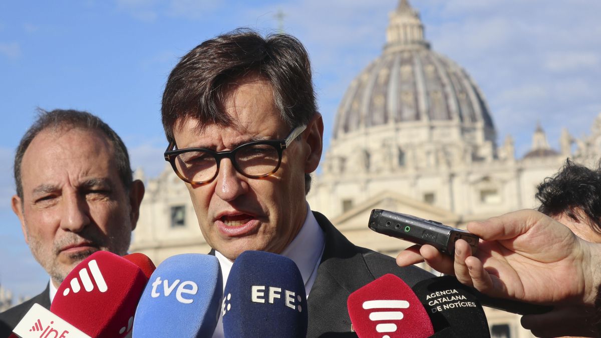 Illa atiende a los medios tras su audiencia con el papa