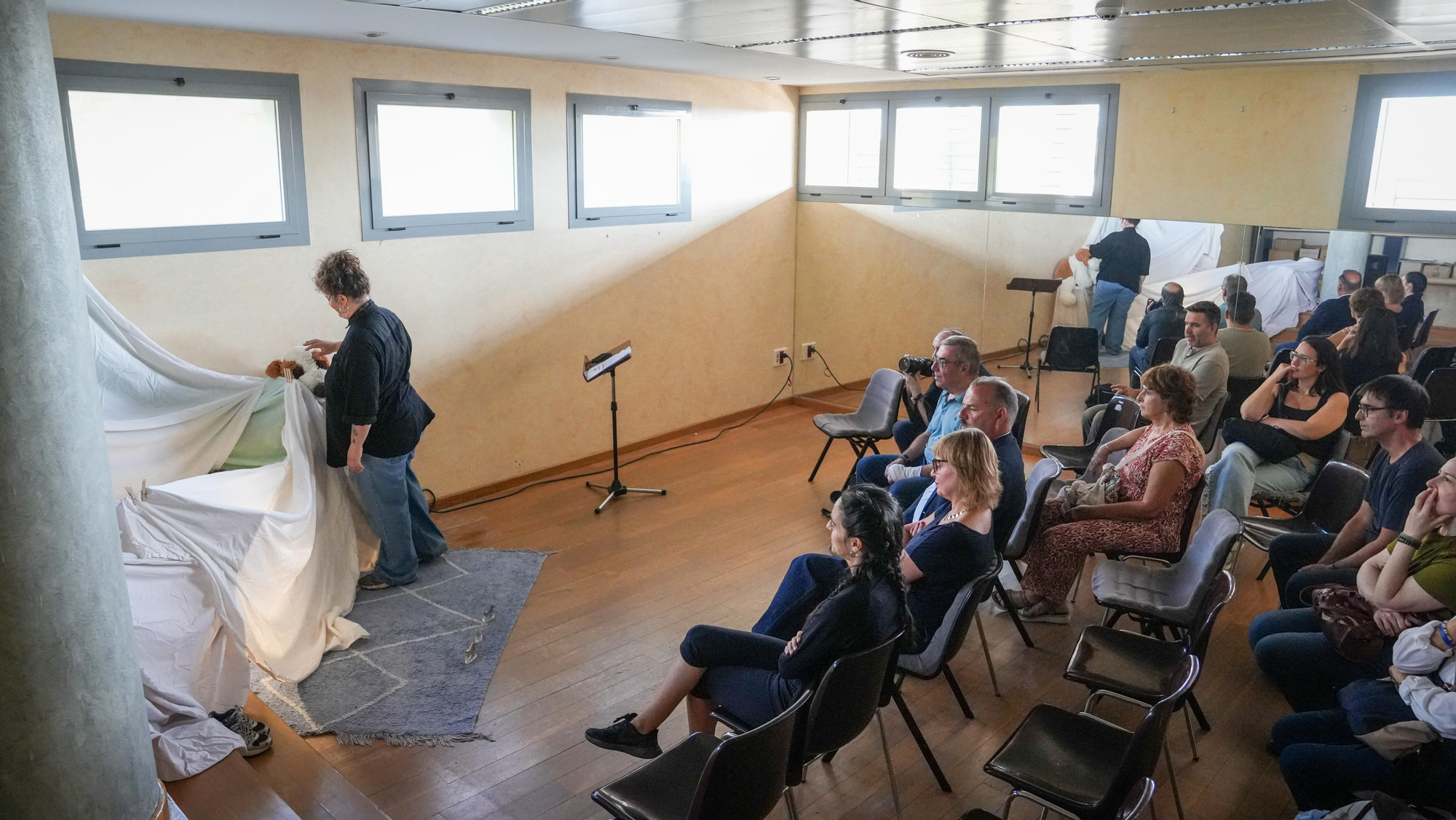 Los creadores Manuel Ruiz, Margarita Merino, Pepa Ortuño y Nieves Pedraza presentan sus proyectos desarrollados en el Teatro de la Axerquía