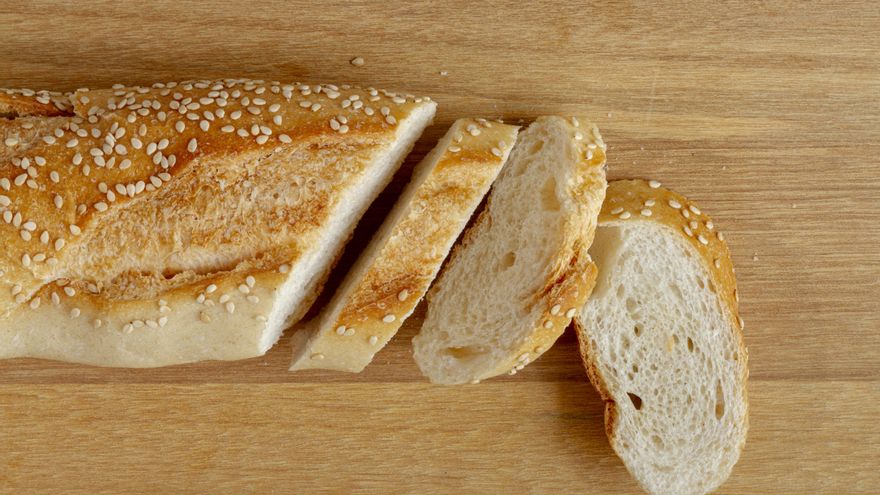 El truco de la freidora de aire para que el pan congelado quede como recién hecho