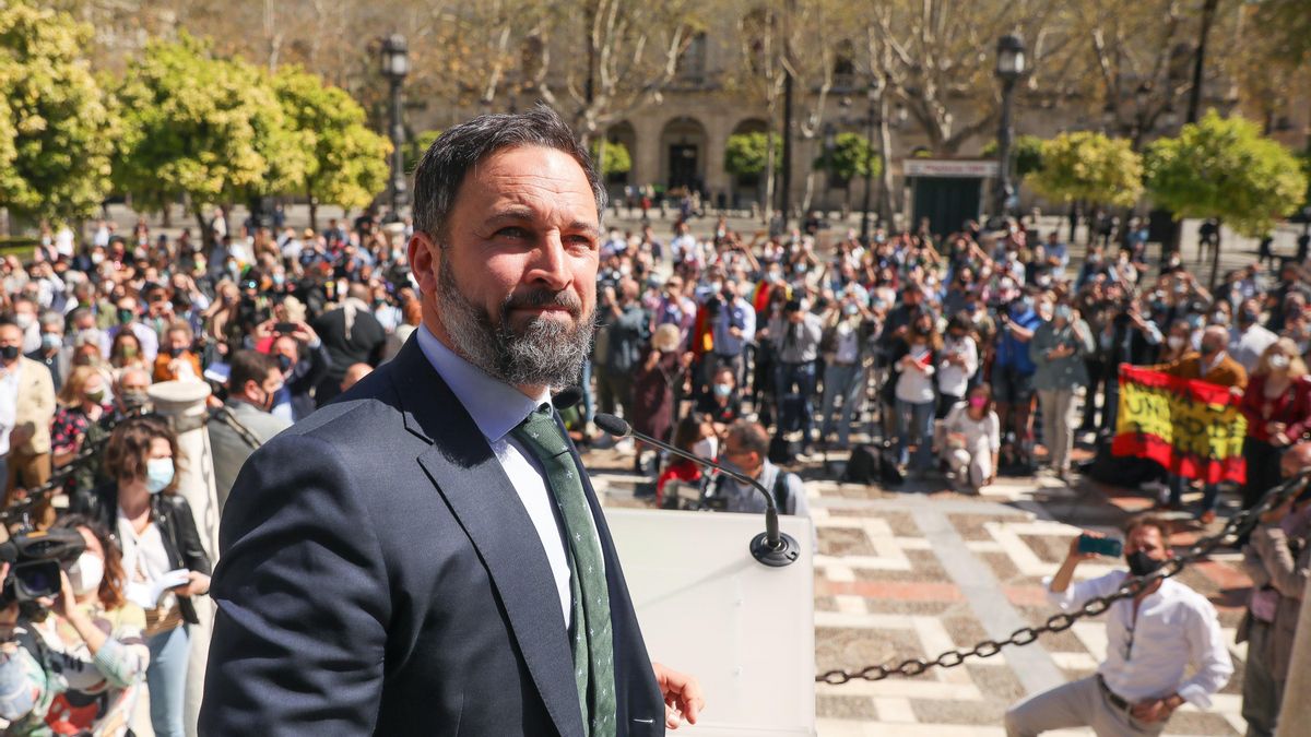 El presidente de Vox, Santiago Abascal, en el acto del miércoles en la Plaza Nueva de Sevilla.