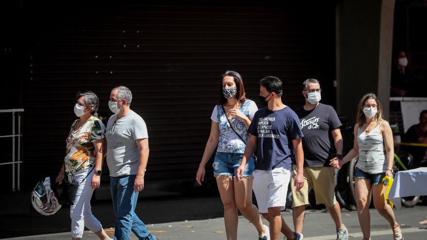 Brasil registra 682 nuevas muertes por COVID-19 y roza las 150.000 en total