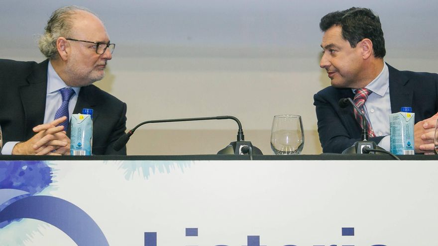 El ex número dos de Salud en Andalucía adjudicó a dedo 44 millones a la empresa sanitaria que lo acaba de contratar