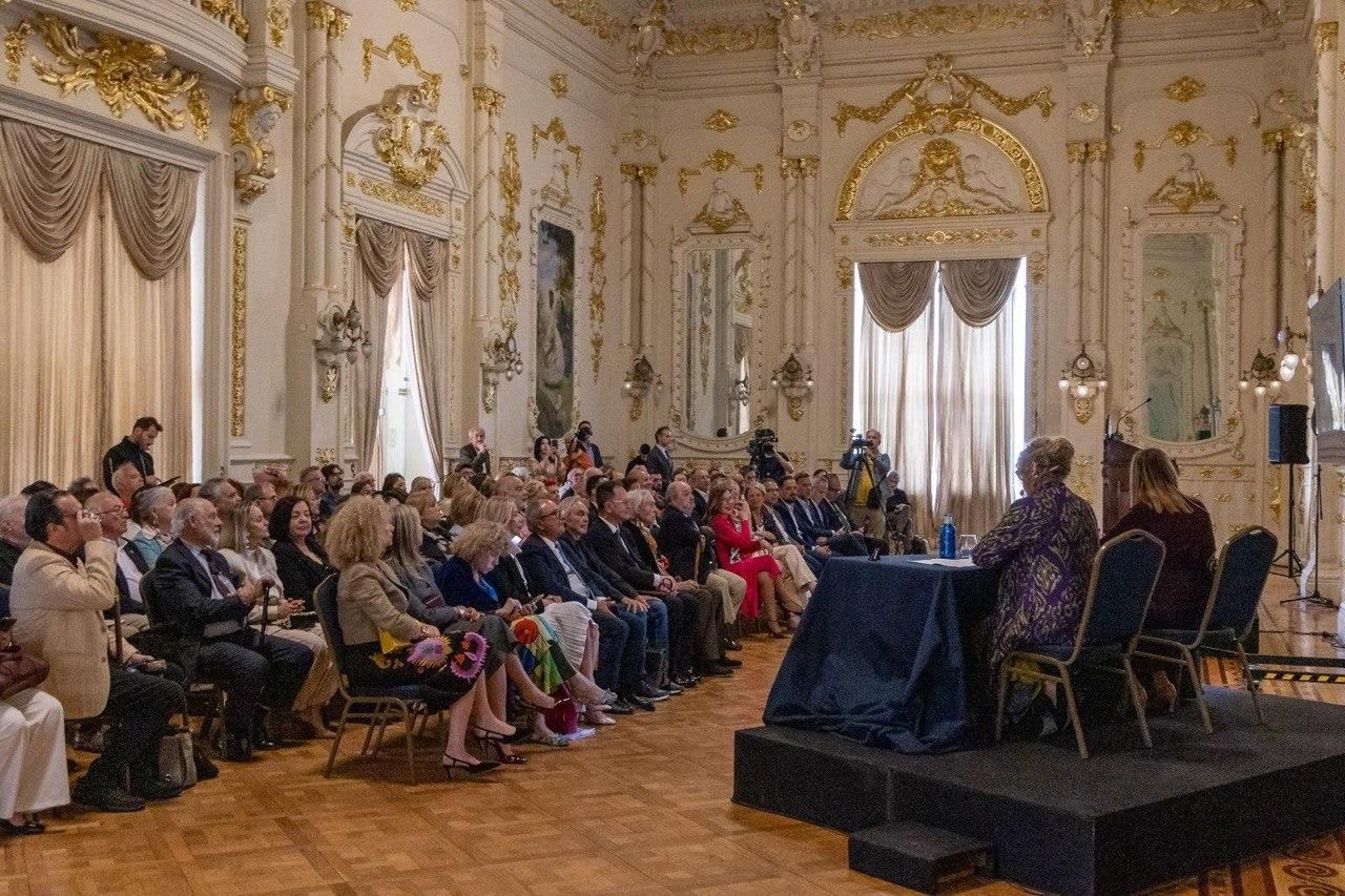 Homenaje a Pepe Dámaso en el Salón Dorado del Gabinete Literario de Las Palmas de Gran Canaria.