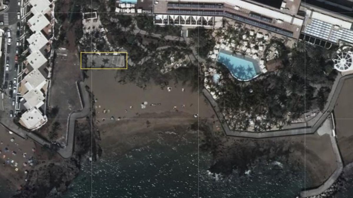 De cerrar el acceso a la playa a ocuparla: un hotel de lujo pide abrir un chiringuito en una cala de Lanzarote