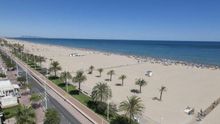 El acceso a las playas se permite manteniendo distancias de seguridad