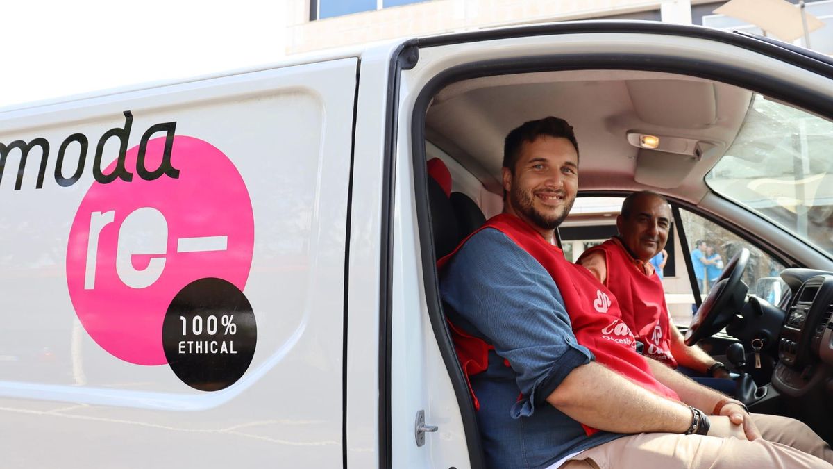 Entre tiendas de ropa, fogones y reformas: así construye Cáritas oportunidades de empleo para personas vulnerables en Murcia