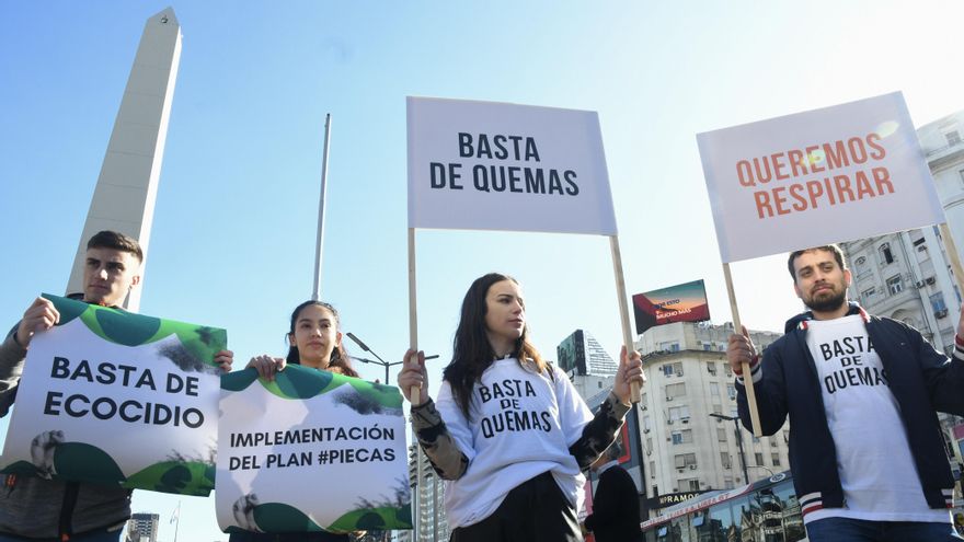 Delta del Paraná: Intendentes santafesinos reclamaron en el Obelisco el cese de quemas