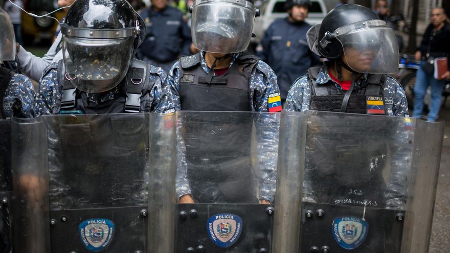 La Policía de Venezuela expresa su lealtad a Maduro tras anuncio de recompensa de EE.UU.