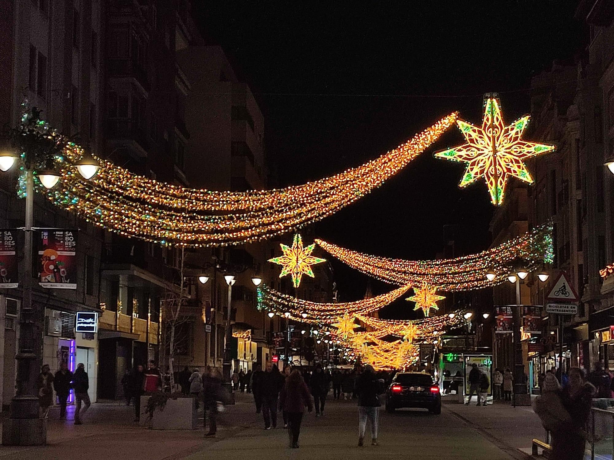 Las imágenes de cómo brilla la Navidad en el centro de León