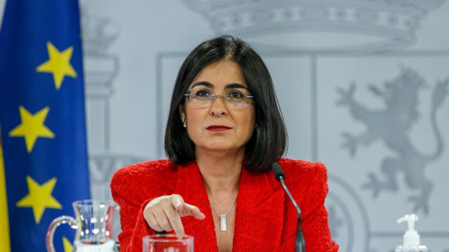 La ministra de Sanidad, Carolina Darias, durante una rueda de prensa tras la reunión del Consejo Interterritorial del Sistema Nacional de Salud, a 14 de abril de 2021, en Madrid (España). El Ministerio de Sanidad comunicó ayer a las comunidades autónomas