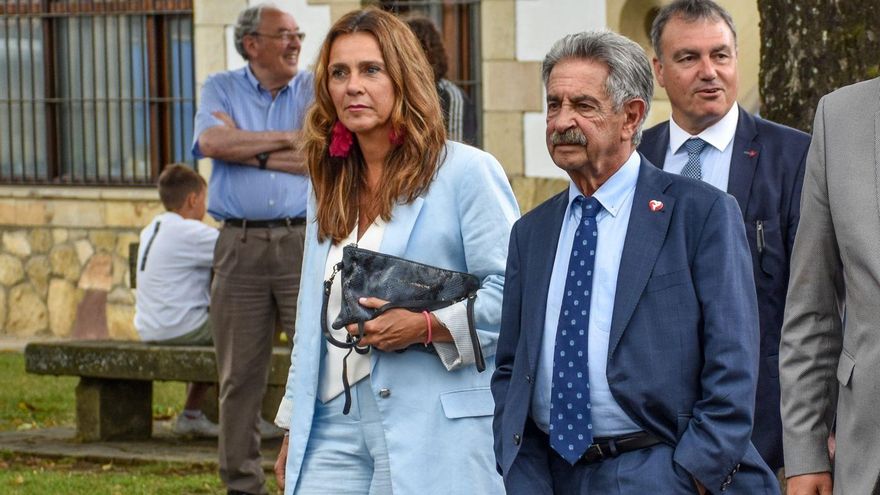 Paula Fernández y Revilla en el Día de las Instituciones.