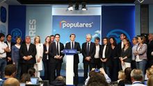 Ambiente de funeral en la intervención sin preguntas que dio Casado en la noche electoral.