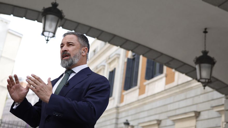 Abascal acusa a Sánchez de haber "hackeado" el Estado de derecho con la ley de amnistía