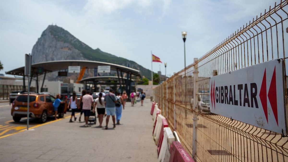 El ministro principal de Gibraltar, sobre que un posible Gobierno PP-Vox quisiera revertir el acuerdo: "Sería tonto"