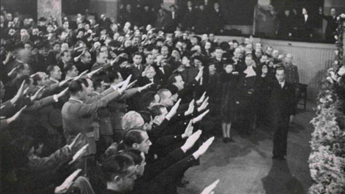 Los 32 años más convulsos del siglo XX y "la eliminación del otro" a través de la colección Castañé