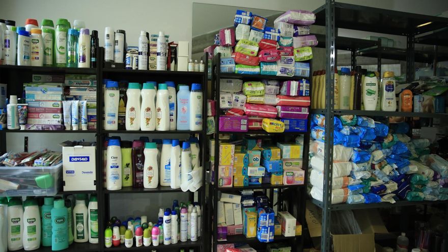 Centro de donaciones en La Palma / FOTO: JOSÉ BRINGAS