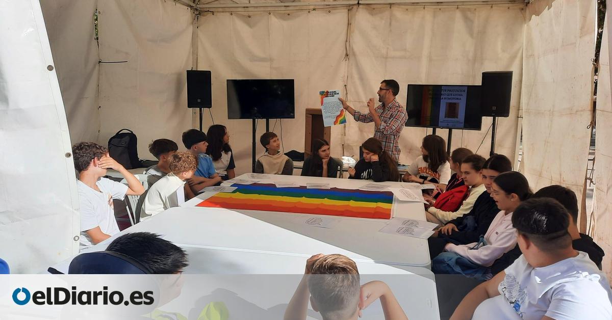 Luchar contra la homofobia desde un aula rural: el proyecto docente que desmonta prejuicios en Andalucía