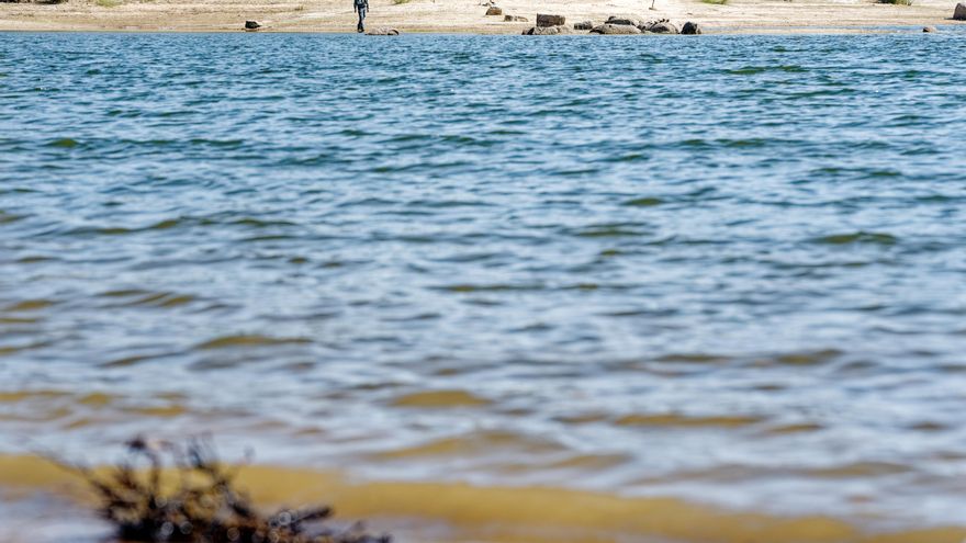 Hallan el cuerpo de un bañista desaparecido este domingo en embalse de El Burguillo, Ávila