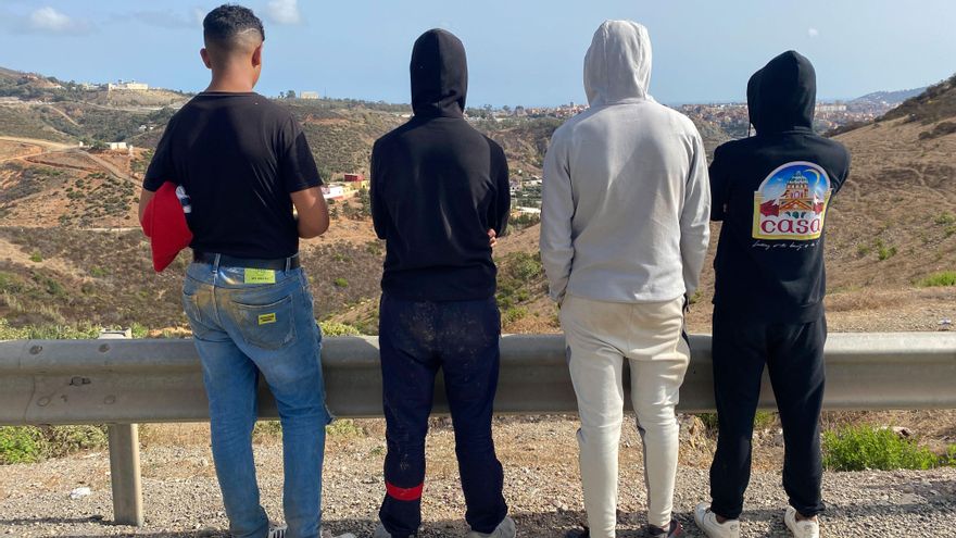 El hartazgo de los jóvenes marroquíes que está detrás de un nuevo llamamiento para cruzar la frontera con Ceuta