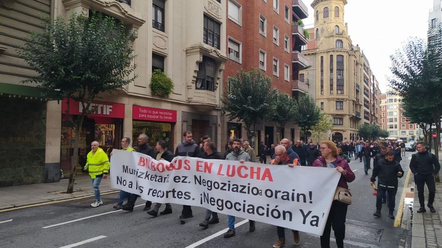 Bilbobus en huelga: paros parciales ahora en los autobuses de Bilbao y aviso para Santo Tomás