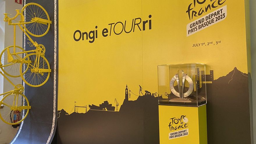 Trofeo del Tour de Francia 2023 que se puede visitar de forma visita en Bilbao