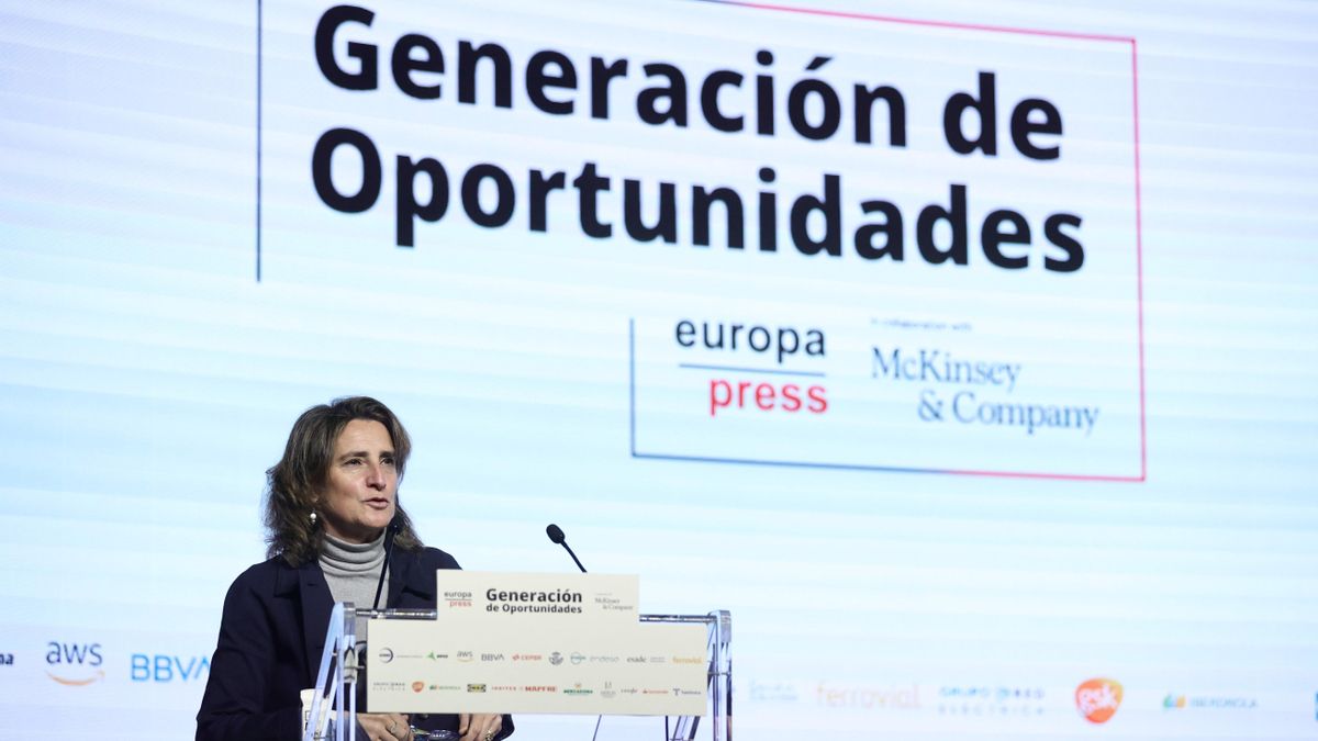 La vicepresidenta tercera y ministra para la Transición Ecológica y el Reto Demográfico, Teresa Ribera, inaugura el desayuno informativo ‘Generación de oportunidades. Desarrollo Sostenible y Oportunidades de los Territorios', en el Auditorio El Beatriz, a