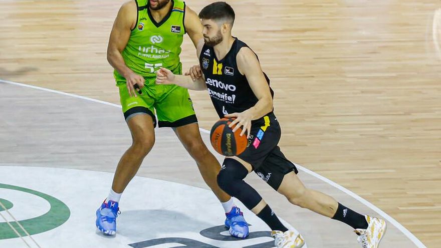 El Lenovo Tenerife naufraga frente al Fuenlabrada