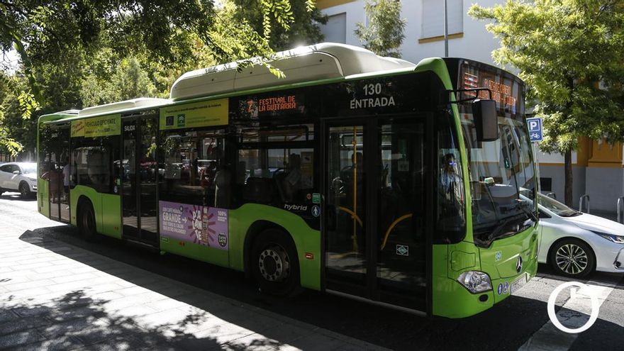 Autobús gratis para niños de 3 a 15 años: Aucorsa saca la tarjeta infantil