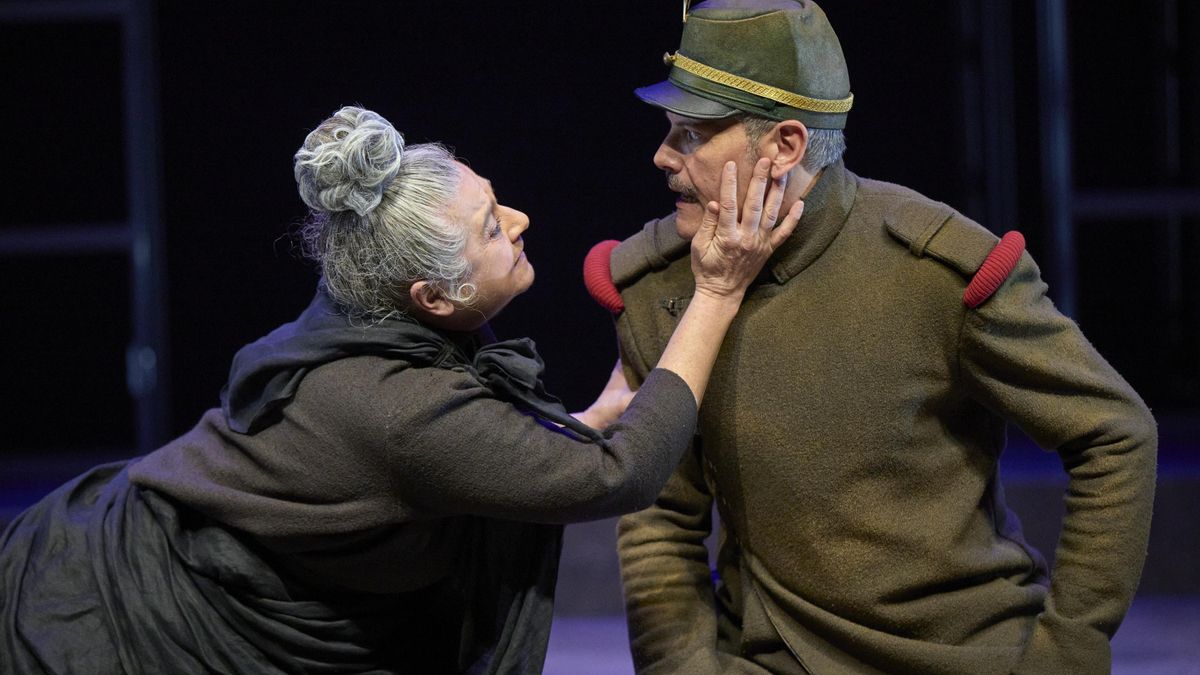 Ester Bellver (doña Tadea) y Roberto Enríquez (don Friolera)