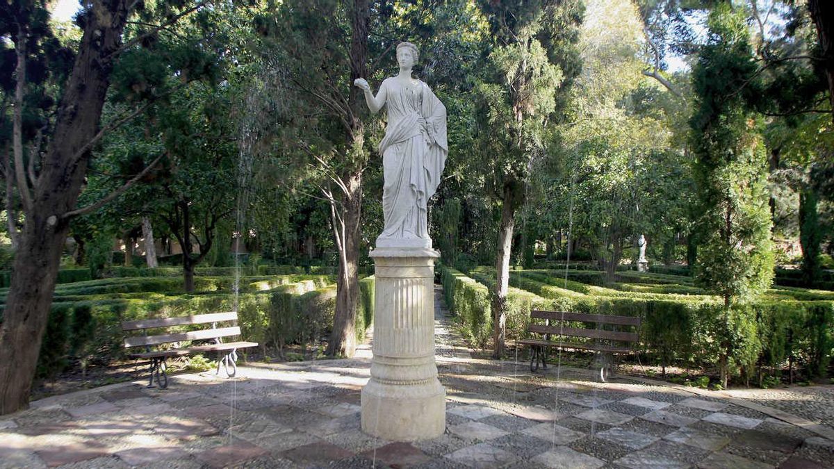 Un oasis en el corazón de Valencia: el jardín neoclásico con una exposición de bonsáis única en Europa