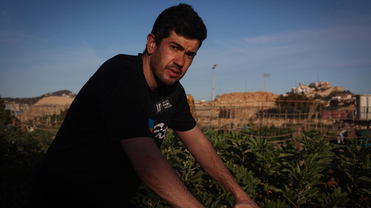 Carlos, uno de los usuarios de los huertos ecológicos de Eivissa.
