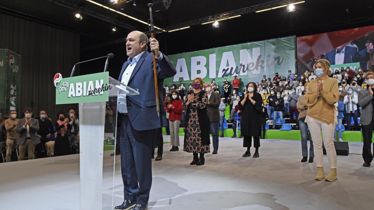 El presidente del EBB de EAJ-PNV, Andoni Ortuzar, en la VII Asamblea General del partido, en el BEC