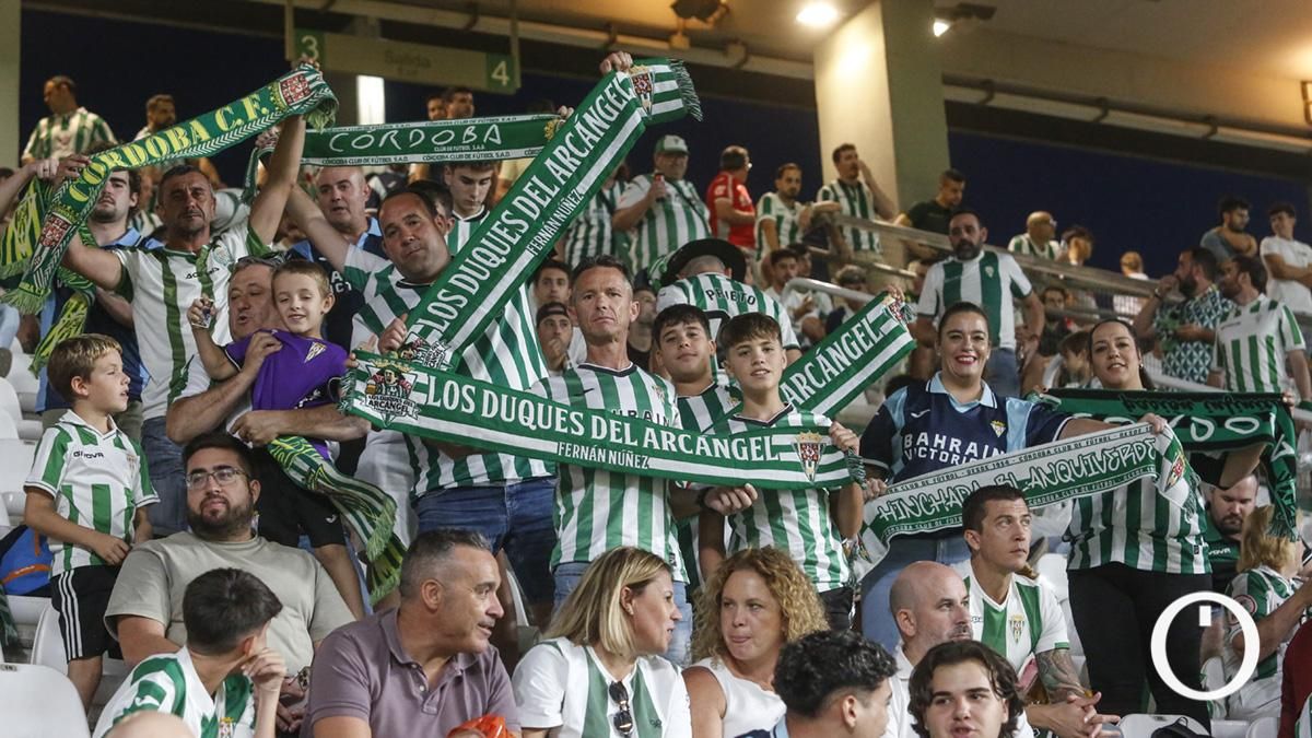 Grada Blanquiverde del Córdoba CF - Racing de Santander