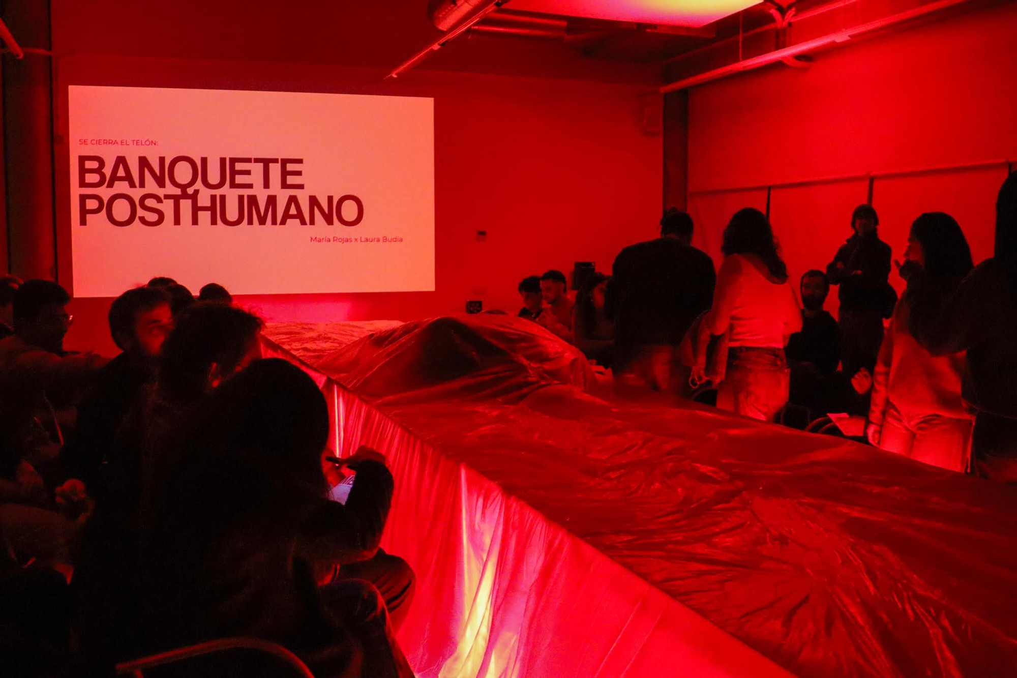 La perfomance Banquete Posthumano, de María Rojas y Laura Budia