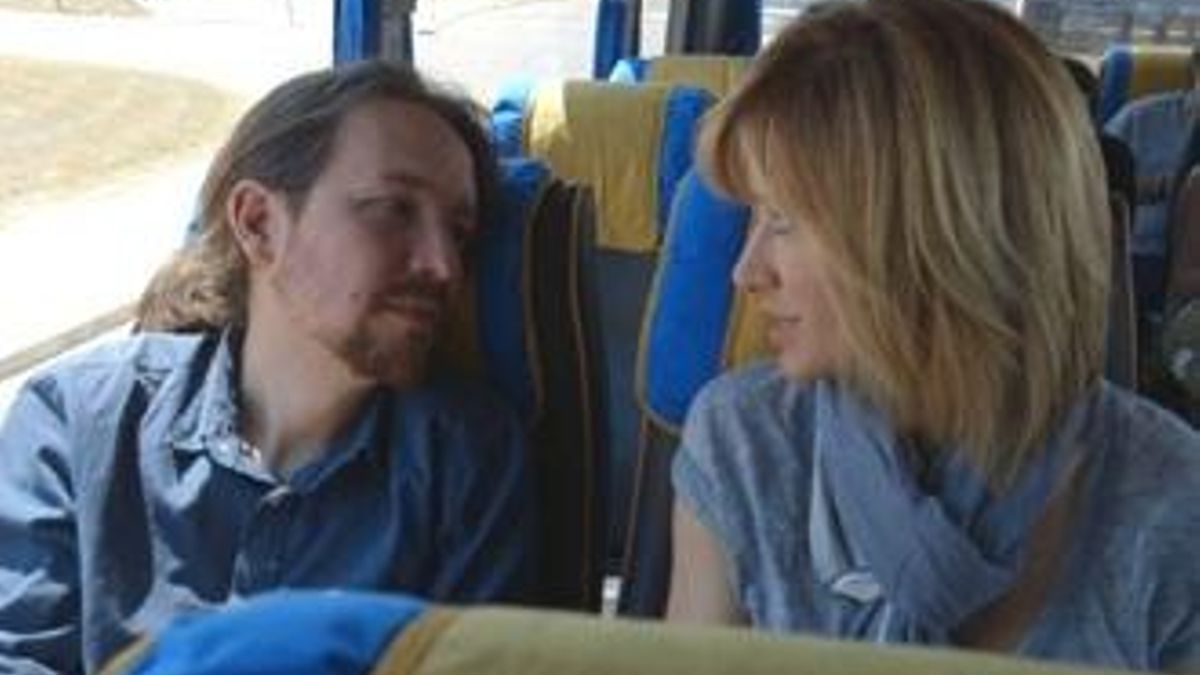 Pablo Iglesias al natural con Griso entre dados sexuales, canutos y época gamberra
