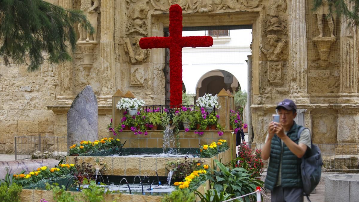 Cruces de Mayo 2026 - AA.VV. La Medina