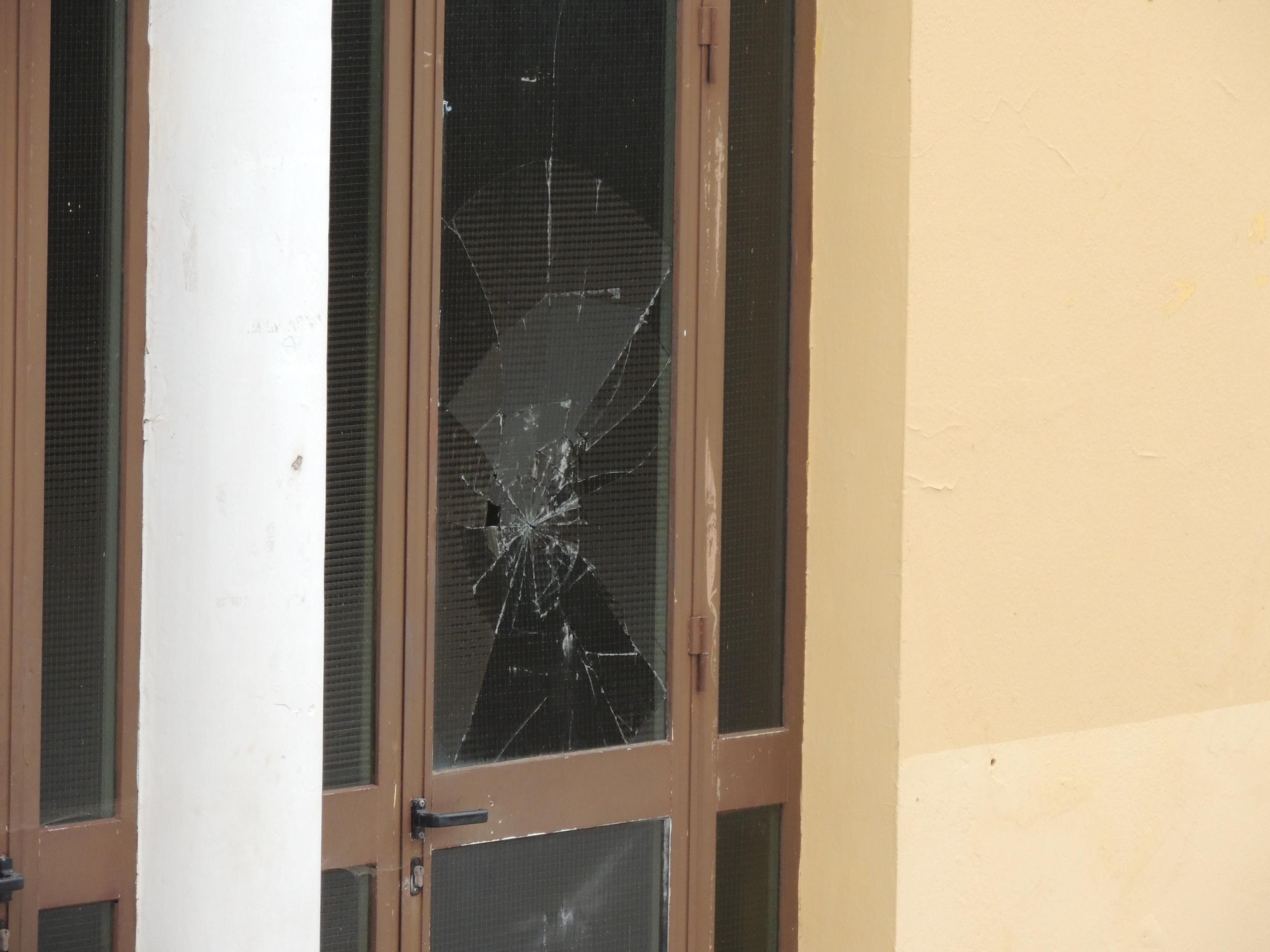 Cristal roto en la Casa de la Condesa