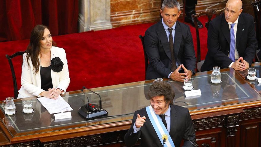 Milei arengó a los suyos en un Congreso semivacío, pidió que le voten un acuerdo con el FMI y prometió “el final del Estado”